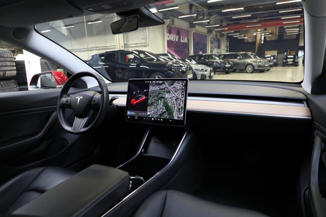2019 TESLA MODEL 3 - 12