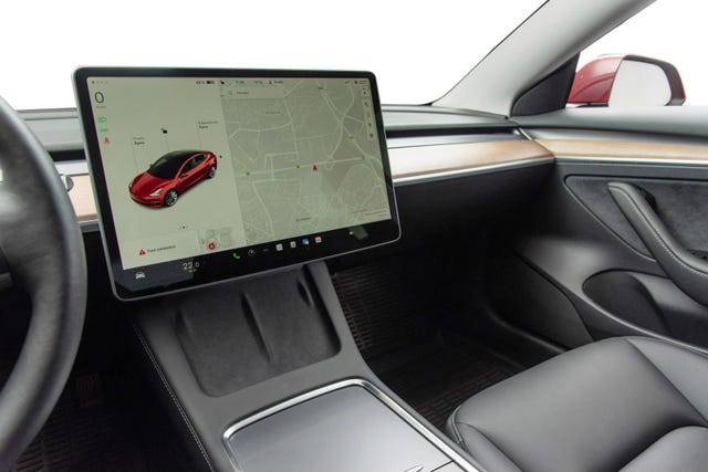 2022 TESLA MODEL 3 - 13