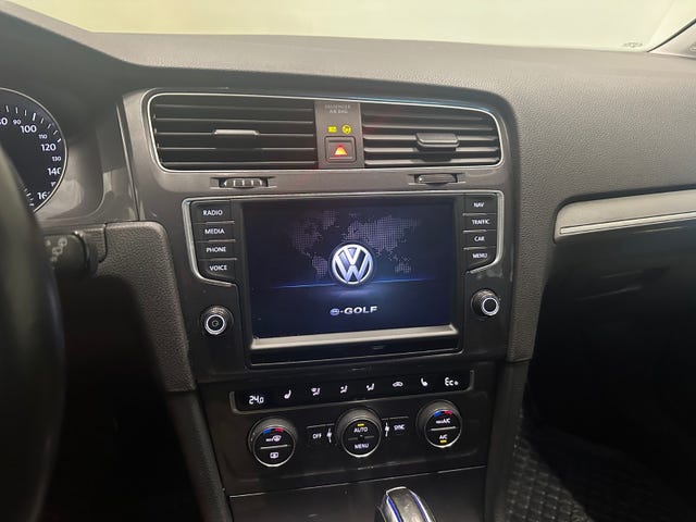 2015 VOLKSWAGEN GOLF - 22