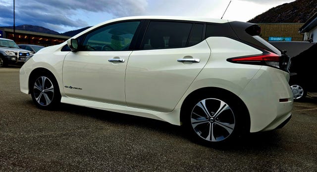2019 NISSAN LEAF - 8