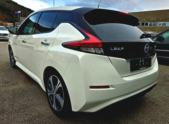 2019 NISSAN LEAF - 9