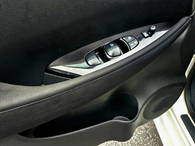 2019 NISSAN LEAF - 16