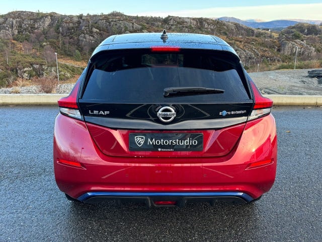 2021 NISSAN LEAF - 10