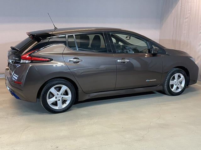 2019 NISSAN LEAF - 24