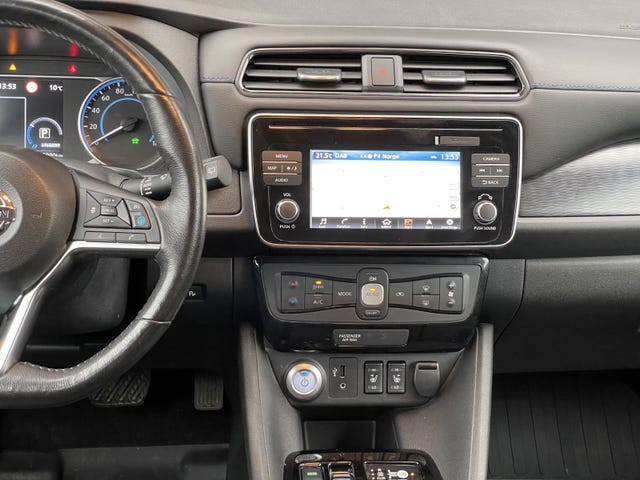 2019 NISSAN LEAF - 10
