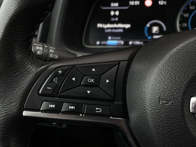 2019 NISSAN LEAF - 7