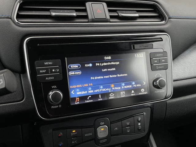 2019 NISSAN LEAF - 11