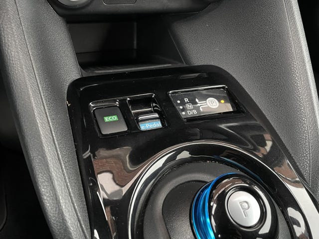 2019 NISSAN LEAF - 15