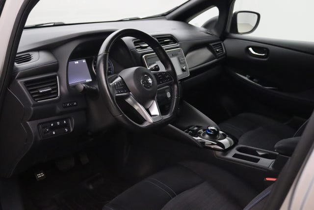 2019 NISSAN LEAF - 11