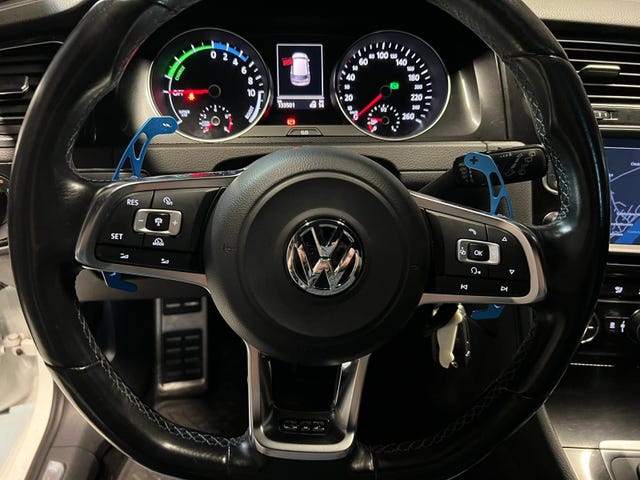 2015 VOLKSWAGEN GOLF - 16