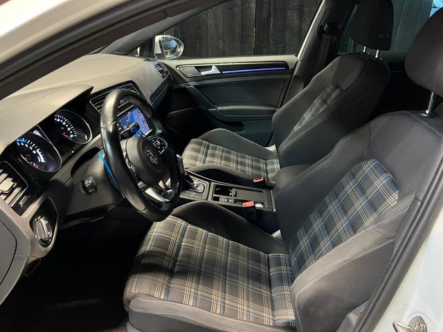 2015 VOLKSWAGEN GOLF - 13