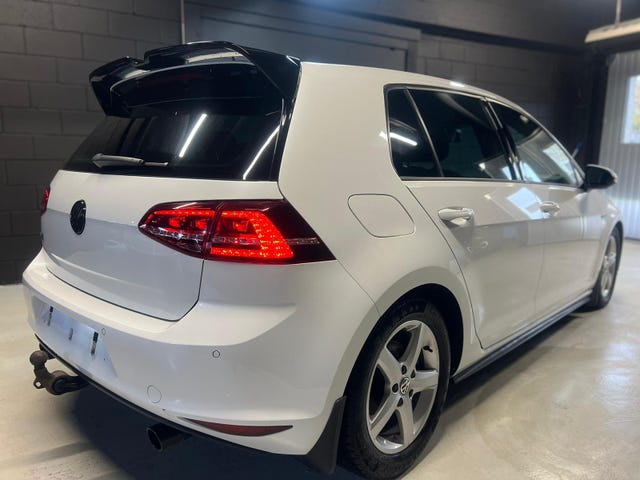 2015 VOLKSWAGEN GOLF - 9