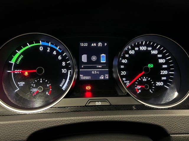 2015 VOLKSWAGEN GOLF - 18