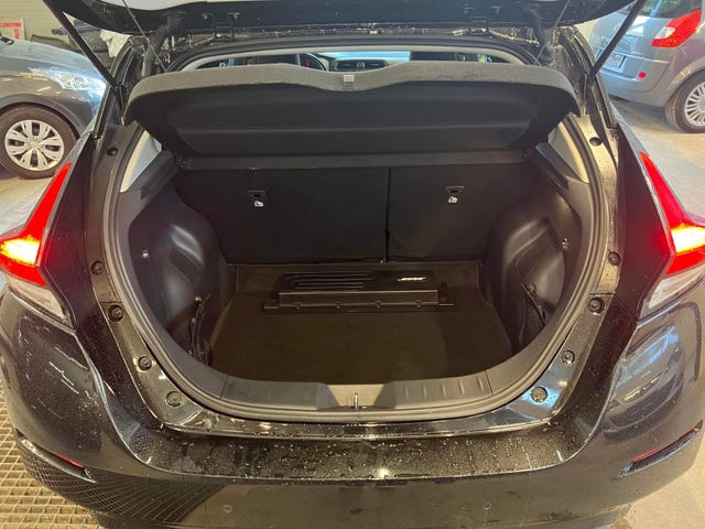 2019 NISSAN LEAF - 10