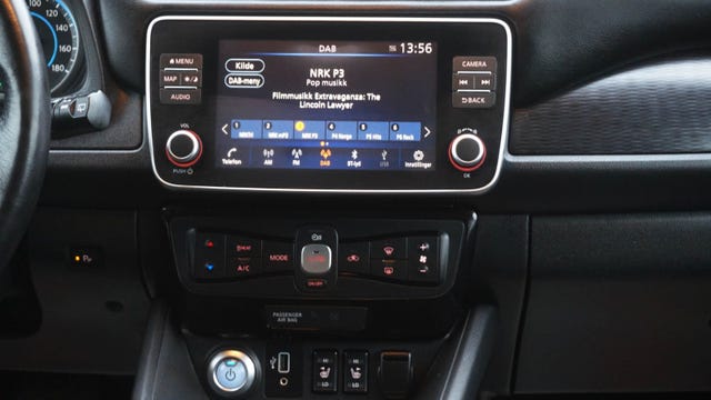 2019 NISSAN LEAF - 18