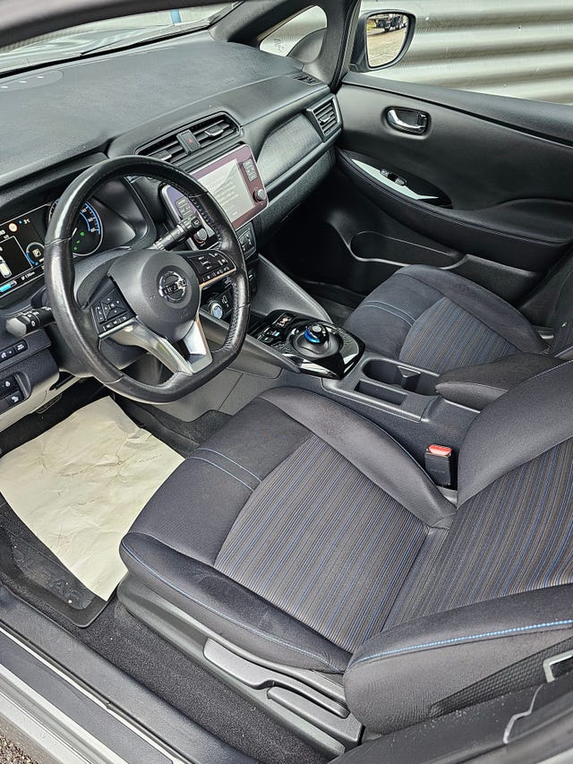 2019 NISSAN LEAF - 21