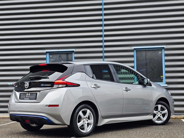 SJNFAAZE1U0070165 2019 NISSAN LEAF-2