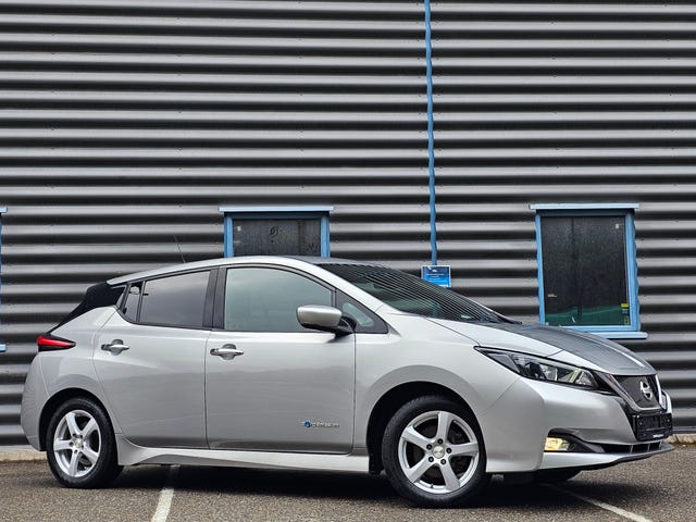 2019 NISSAN LEAF - 10