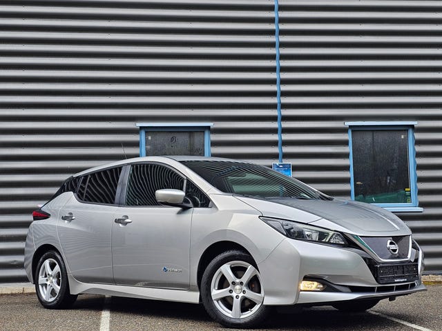 2019 NISSAN LEAF - 11