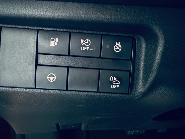 2019 NISSAN LEAF - 19