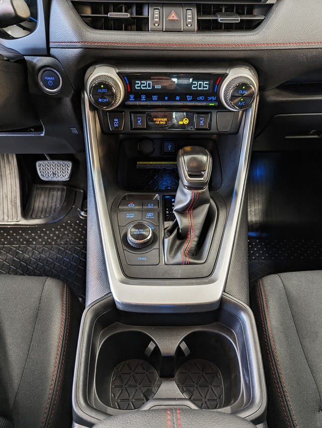2021 TOYOTA RAV4 - 13