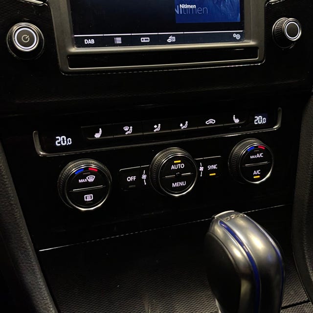 2015 VOLKSWAGEN GOLF - 34