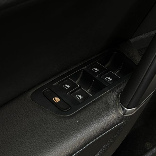2015 VOLKSWAGEN GOLF - 25