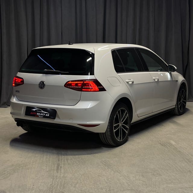 2015 VOLKSWAGEN GOLF - 19