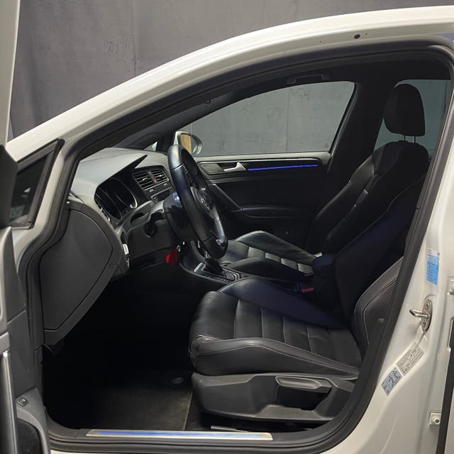 2015 VOLKSWAGEN GOLF - 26