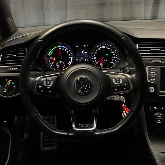 2015 VOLKSWAGEN GOLF - 27