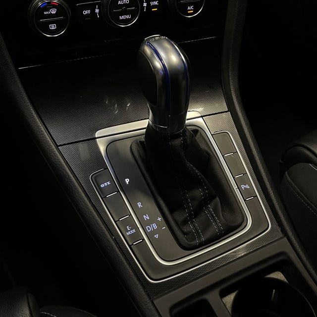 2015 VOLKSWAGEN GOLF - 35