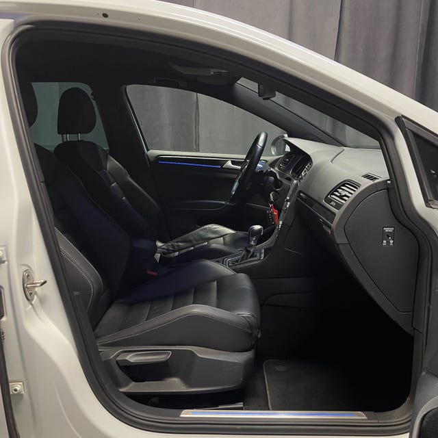 2015 VOLKSWAGEN GOLF - 23