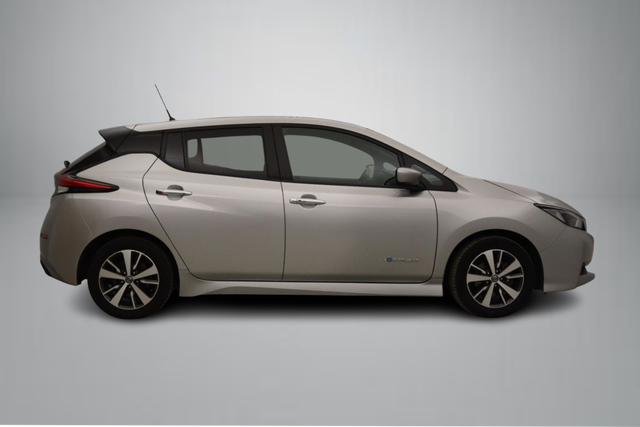 2019 NISSAN LEAF - 9