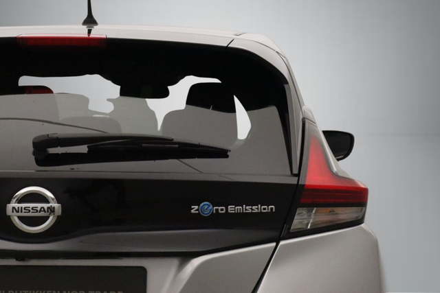 2019 NISSAN LEAF - 7