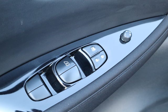 2019 NISSAN LEAF - 7