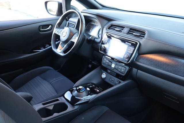 2019 NISSAN LEAF - 28