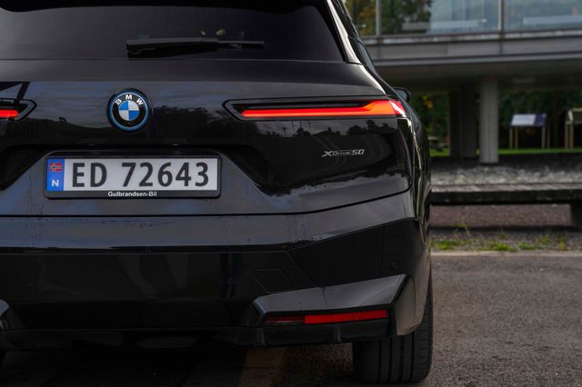 2022 BMW IX XDRIVE 50 - 9