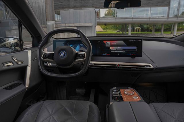 2022 BMW IX XDRIVE 50 - 35