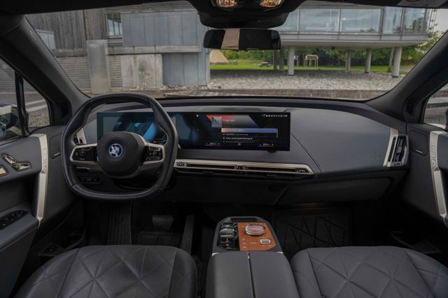 2022 BMW IX XDRIVE 50 - 34