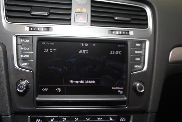 2015 VOLKSWAGEN GOLF - 27