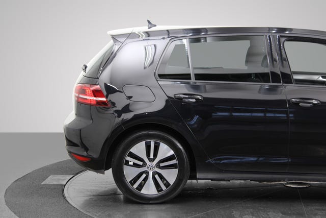 2015 VOLKSWAGEN GOLF - 10