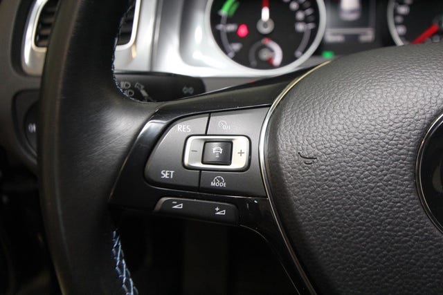 2015 VOLKSWAGEN GOLF - 19