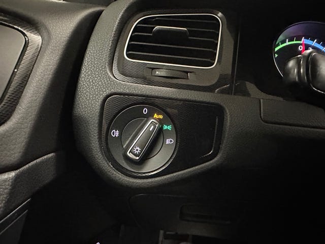 2015 VOLKSWAGEN GOLF - 24