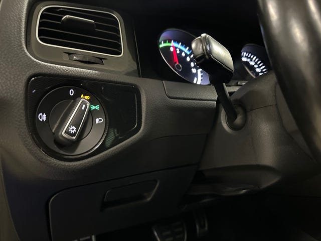 2015 VOLKSWAGEN GOLF - 25