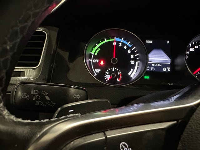 2015 VOLKSWAGEN GOLF - 19