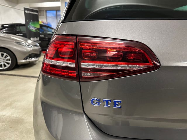 2015 VOLKSWAGEN GOLF - 8