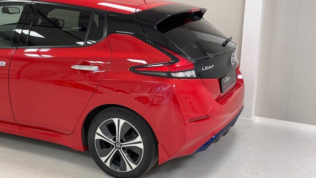 2019 NISSAN LEAF - 11