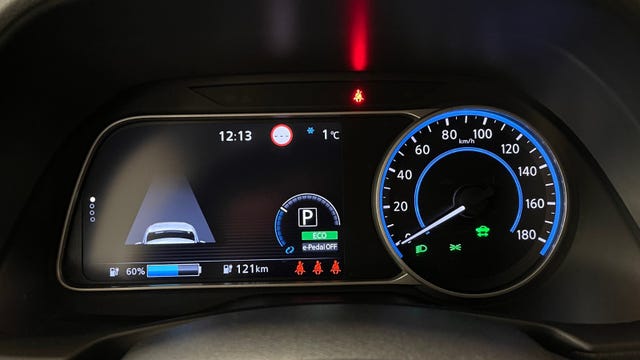 2019 NISSAN LEAF - 28