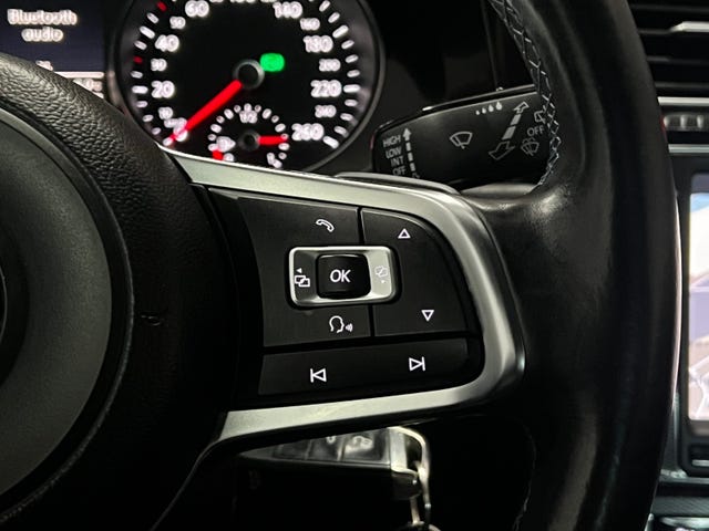 2015 VOLKSWAGEN GOLF - 31