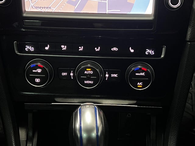 2015 VOLKSWAGEN GOLF - 21